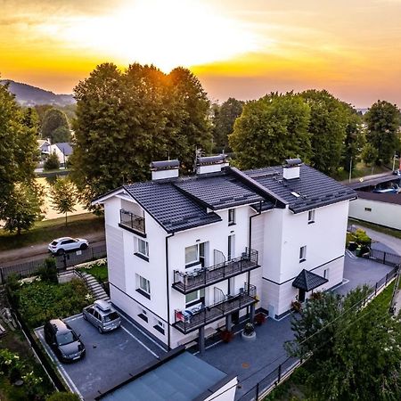 乌斯特龙Nad Stawem公寓 外观 照片